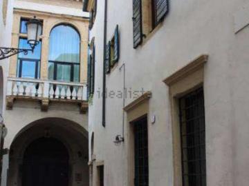 Appartamento in vendita di 140 m² in Via del Vescovado, 42