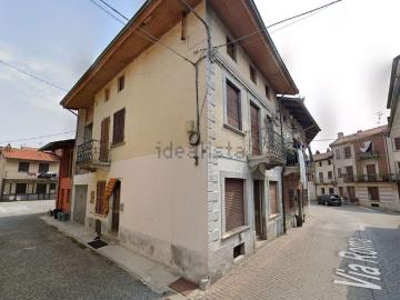 Appartamento in vendita di 166 m² in Via Roma, 25