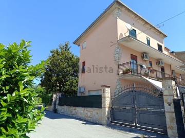 Appartamento in vendita di 234 m² in Via Pietro Nenni, 33