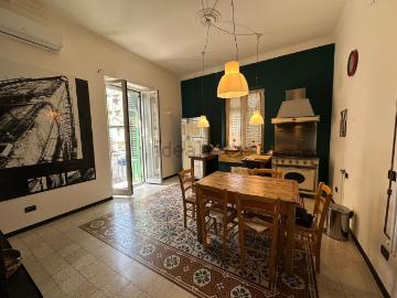 Appartamento in vendita di 245 m² in Via Marco Polo, 52