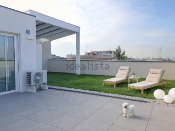 Appartamento in vendita di 271 m² in Via Francesco...