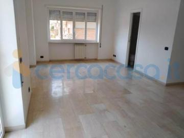 Appartamento Trilocale in ottime condizioni in affitto a...