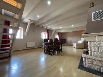 Appartement 4 pièces 131 m²