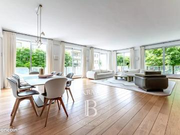 Appartement 4 pièces 164 m²