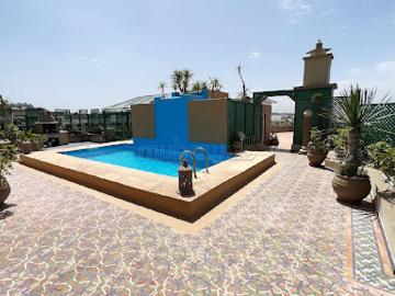 Appartement avec terrasse et piscine