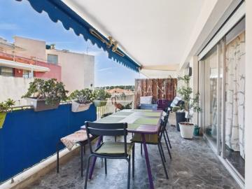 Appartement 3 pièces avec aperçu mer près de la plage...