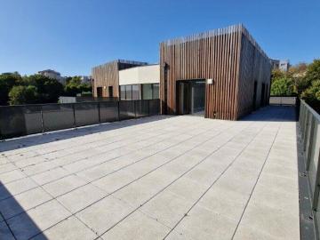 RARE – T5 de 172 m² en dernier étage avec 116 m² de...