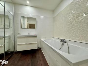 Appartement en vente à Nantes, Pays de la Loire, 387840€