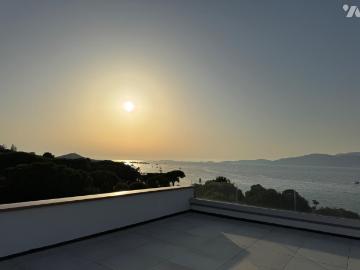 Appartement en vente à Pietrosella, Corse, 1980 €