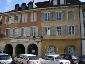 Appartement entièrement rénové avec cachet