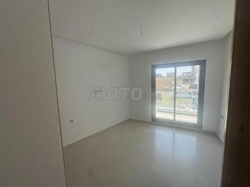 Appartement neuf à louer près de la gare routière