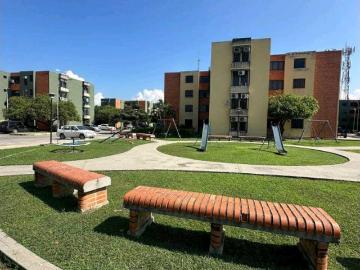 APRTAMENTO EN VENTA AMOBLADO EN LA MORITA I MARACAY EDO...