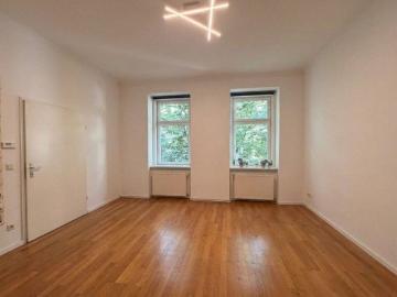Arndtstraße 2 Zimmer Altbau mit separater Einbauküche