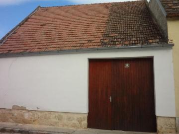 Arbeiten und Wohnen in einen Haus mit Halle in Ruhiger...