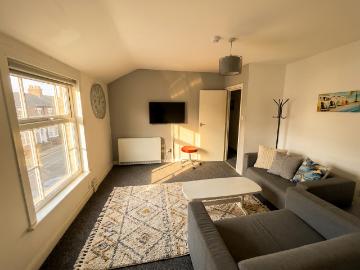 Arboretum NG7 3 bed flat to rent £1,499 pcm £346 pw