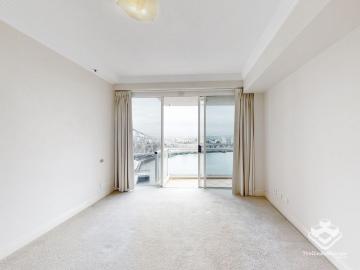 ARGUABLY THE CBDs FINEST RIVERFRONT COMPLEX 3 Bedroom...