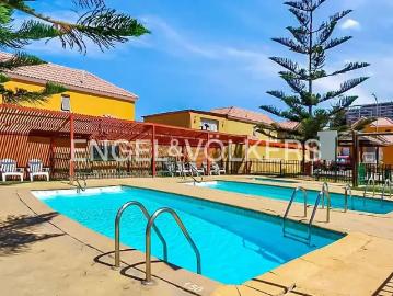 Arriendo Casa 5d + 3 Estacionamientos Humberstone