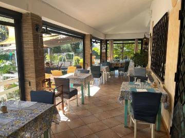 Attività / Licenza in vendita a Anzio RM