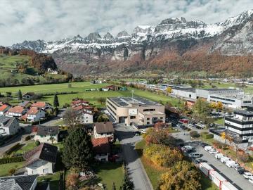 Attraktive Teilflächen in Industrie und Gewerbehalle in...
