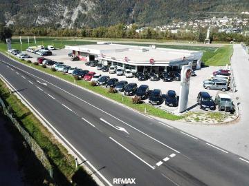 Attraktive und verkehrsgünstig gelegene Gewerbeimmobilie...