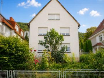 Attraktives 4 Familienhaus mit Garten, Garage &...
