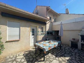 ATYPIQUE MAISON DE VILLE AVEC JARDIN PROCHE ARENES