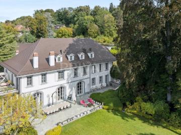 Außergewöhnliches Anwesen in Jouxtens Mézery