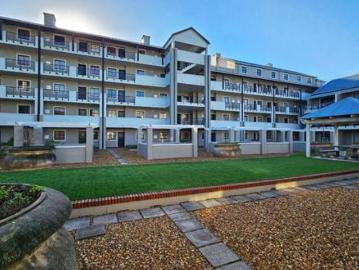 Bachelor apartment in Mowbray