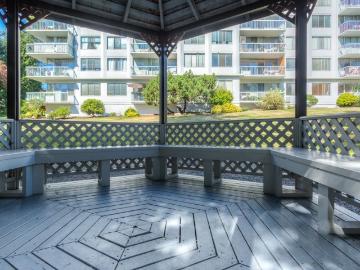 Bayview Gardens 1 Bedroom Apartment for Rent at 1371...