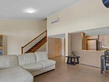Beautifully well maintained threebedroom apartment with...