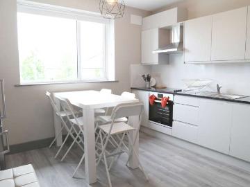 Bed in 4 bedroom flat for rent in Whitehall, Dublin