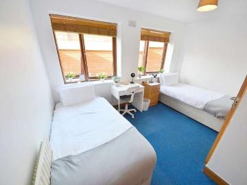 Bed to to rent in 4 bedroom flat in Stoneybatter, Dublin