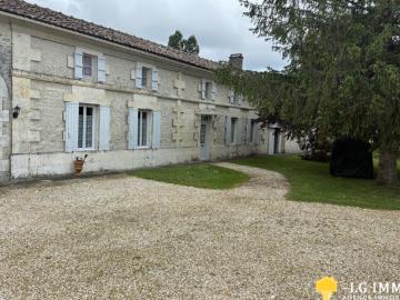 BELLE MAISON FAMILIALE DE 315 M2, 4 CHAMBRES, TERRAIN 8000