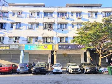 BELOW MARKET Shop Apartment DATARAN OTOMOBIL Seksyen 15...