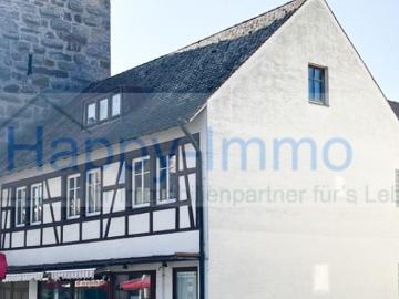 zentral gelegenes Geschäftshaus / EG und OG vermietet /...