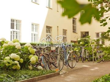 Bezugsfrei nach Vereinbarung: Geräumige Altbauwohnung...