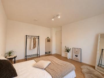 Bezugsfreie 3,5 Zimmer Wohnung mit Balkon & Stellplatz...