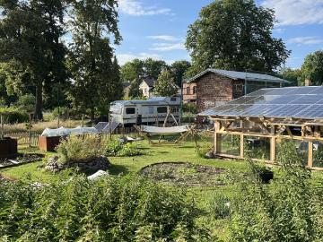 Biesenthal: 1.646 m² erschlossen am Bahnhof, Altbau, PV...