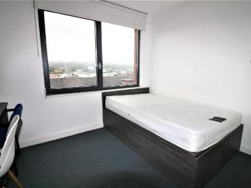 Bills inclusive studio apartment at. Studio to rent £625...