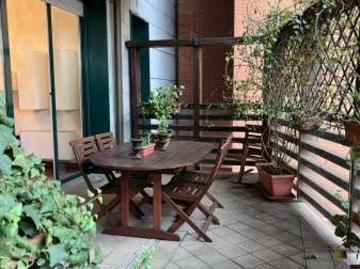 Bilocale arredato con terrazzo Centro