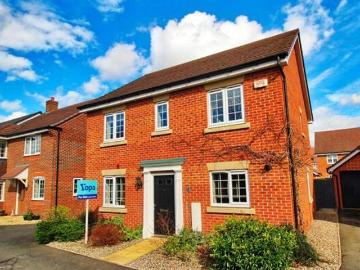 Birch Grove, Honeybourne, 4 Bedroom Detached