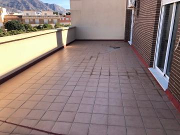 BONITO ATICO A LA VENTA EN LA CURVA