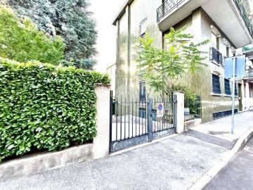Box / Garage in vendita a Corsico MI