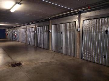 Box / Garage in vendita a Milano MI