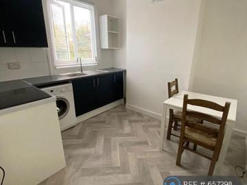 Blanmerle Road, London, SE9 Studio to rent £1,250 pcm...