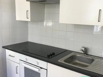 Blick ins Grüne! Zentrumsnahe Loggia Wohnung – WG...