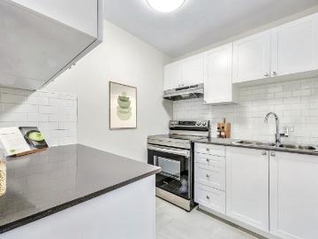 Blinkbonnie 2 Bedroom Apartment for Rent at 136 Bay St...