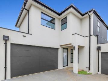 Brand New Unrivalled Luxury In Convenient Locale