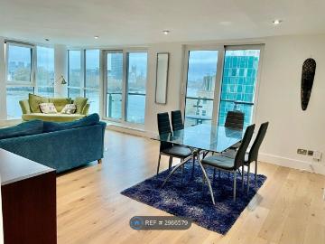 Bridge House, London SW8, 2 bed flat to rent, £3,300 pcm...