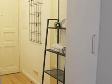 Bright and comfortable studio near the Frankfurter metro